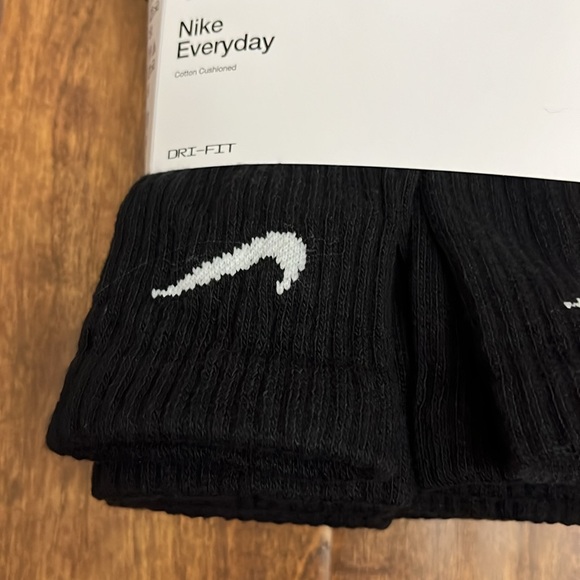 Nike Everyday Crew Cotton Cushioned Socks 6 Pack - Picture 6 of 17